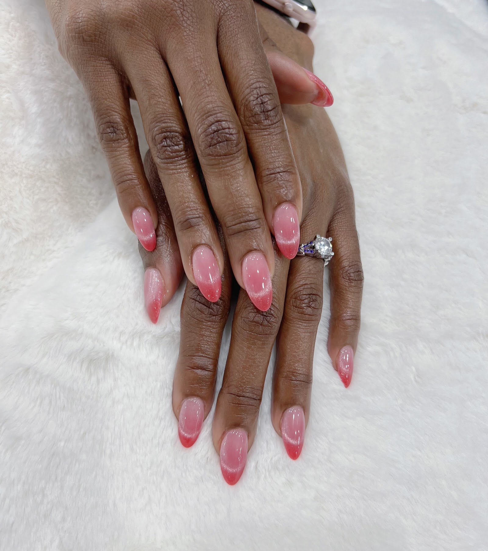 Renaissance Nails logo